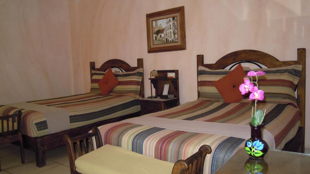 La Casa Del Laurel Hotell Taxco de Alarcon Rom bilde