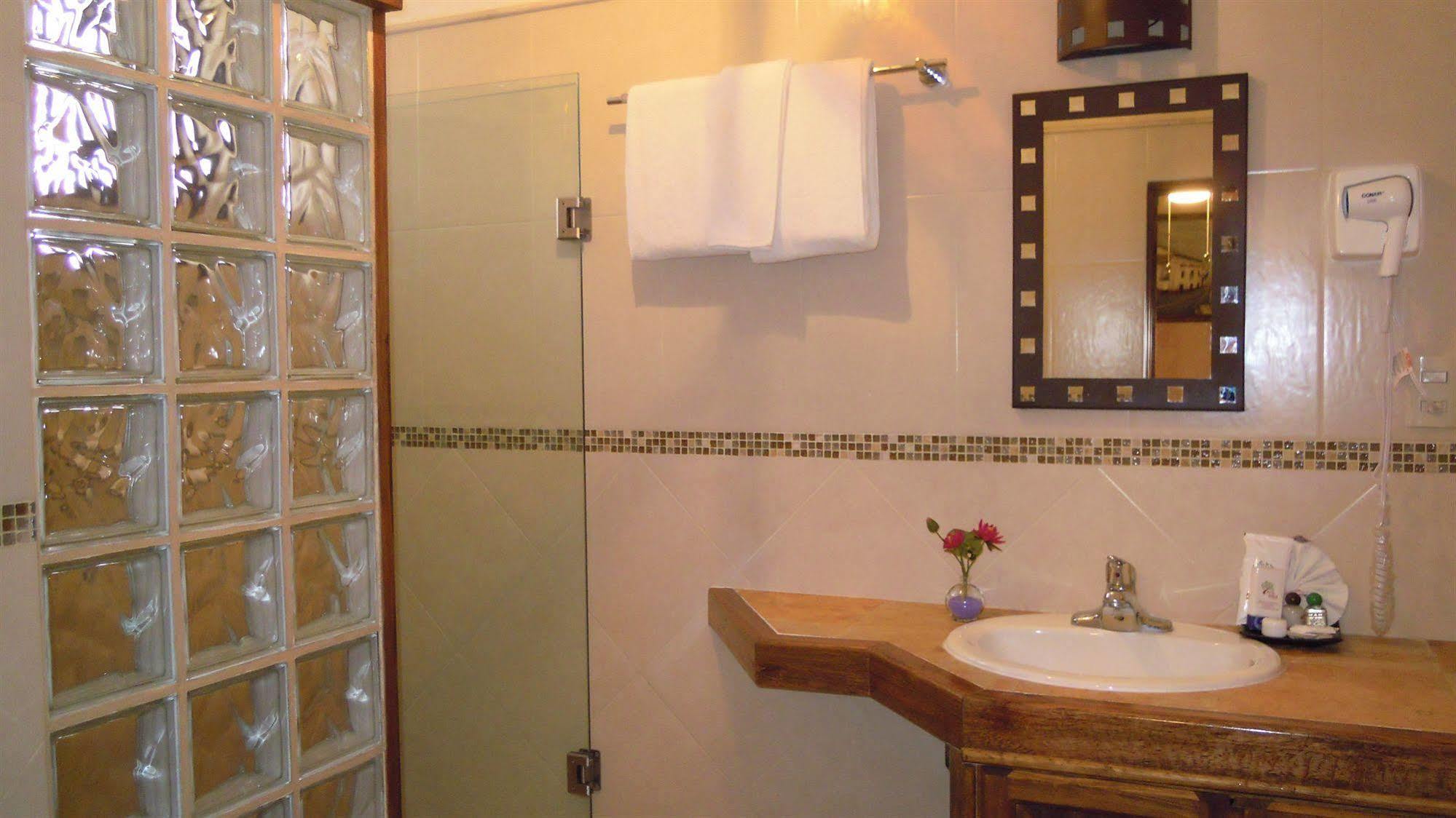 La Casa Del Laurel Hotell Taxco de Alarcon Eksteriør bilde