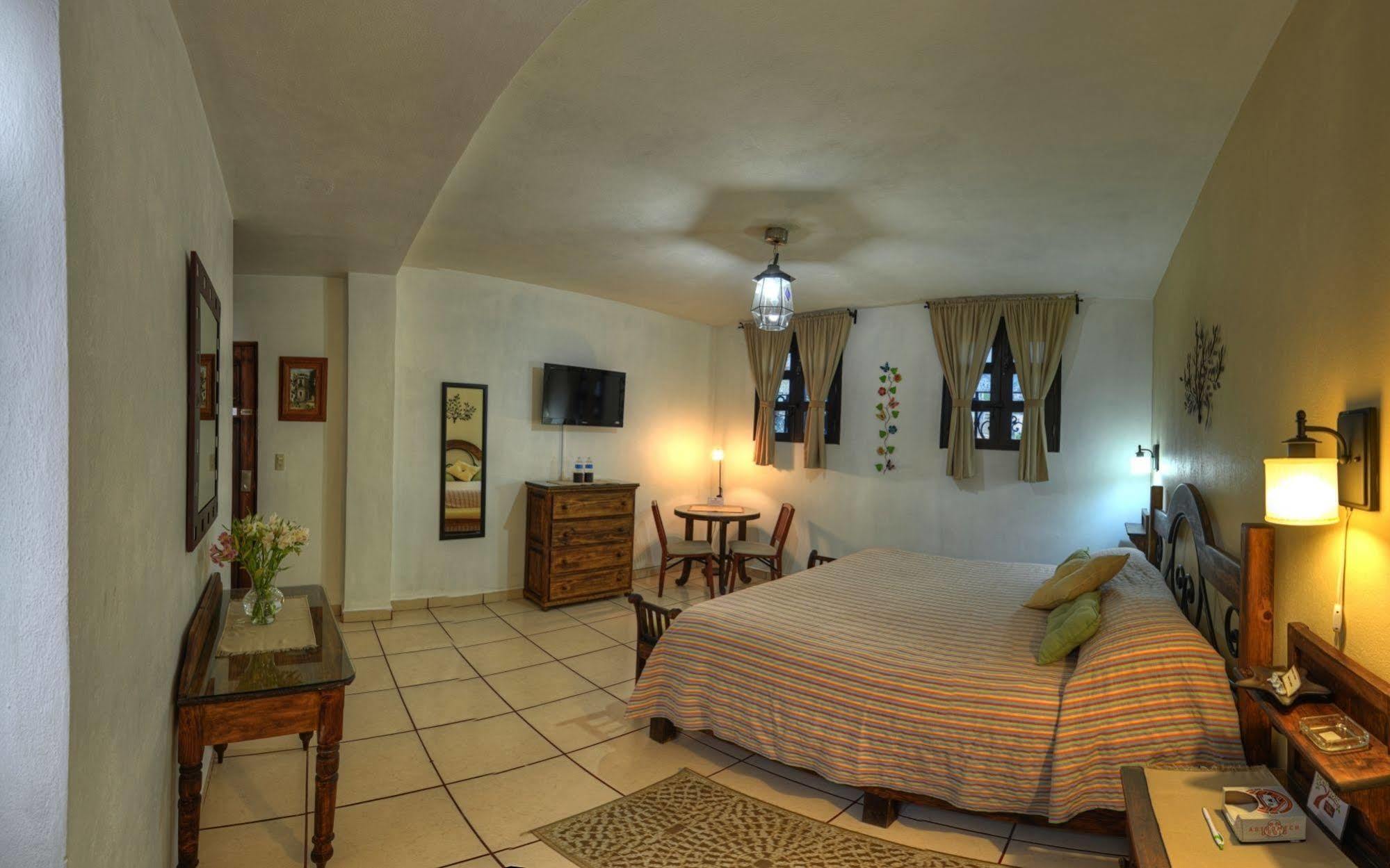 La Casa Del Laurel Hotell Taxco de Alarcon Eksteriør bilde