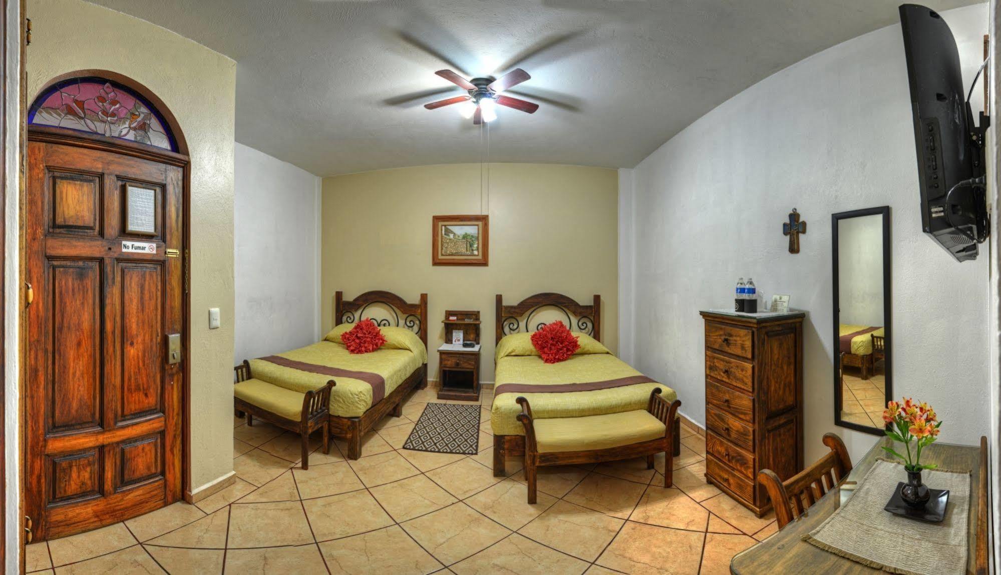La Casa Del Laurel Hotell Taxco de Alarcon Eksteriør bilde