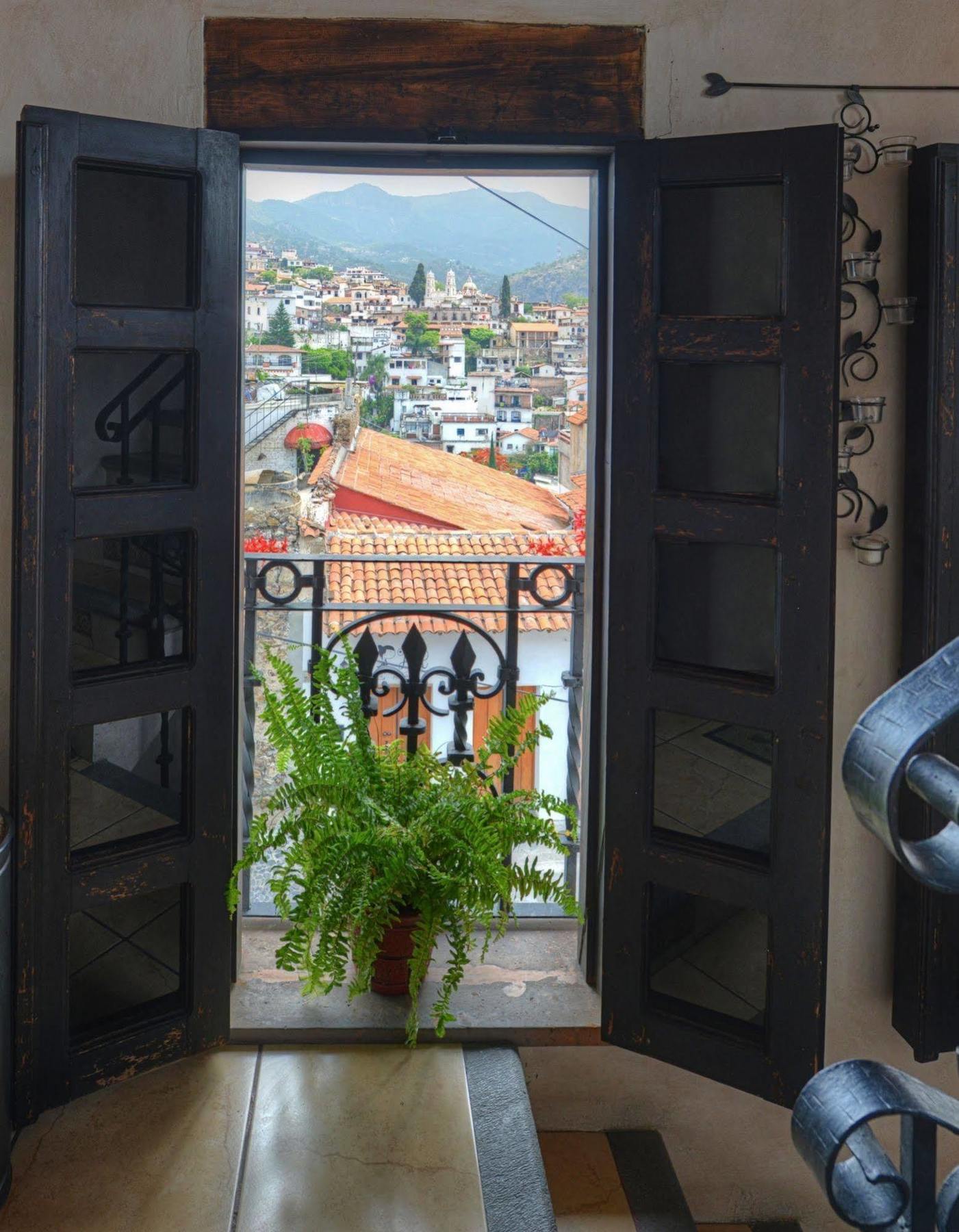 La Casa Del Laurel Hotell Taxco de Alarcon Eksteriør bilde