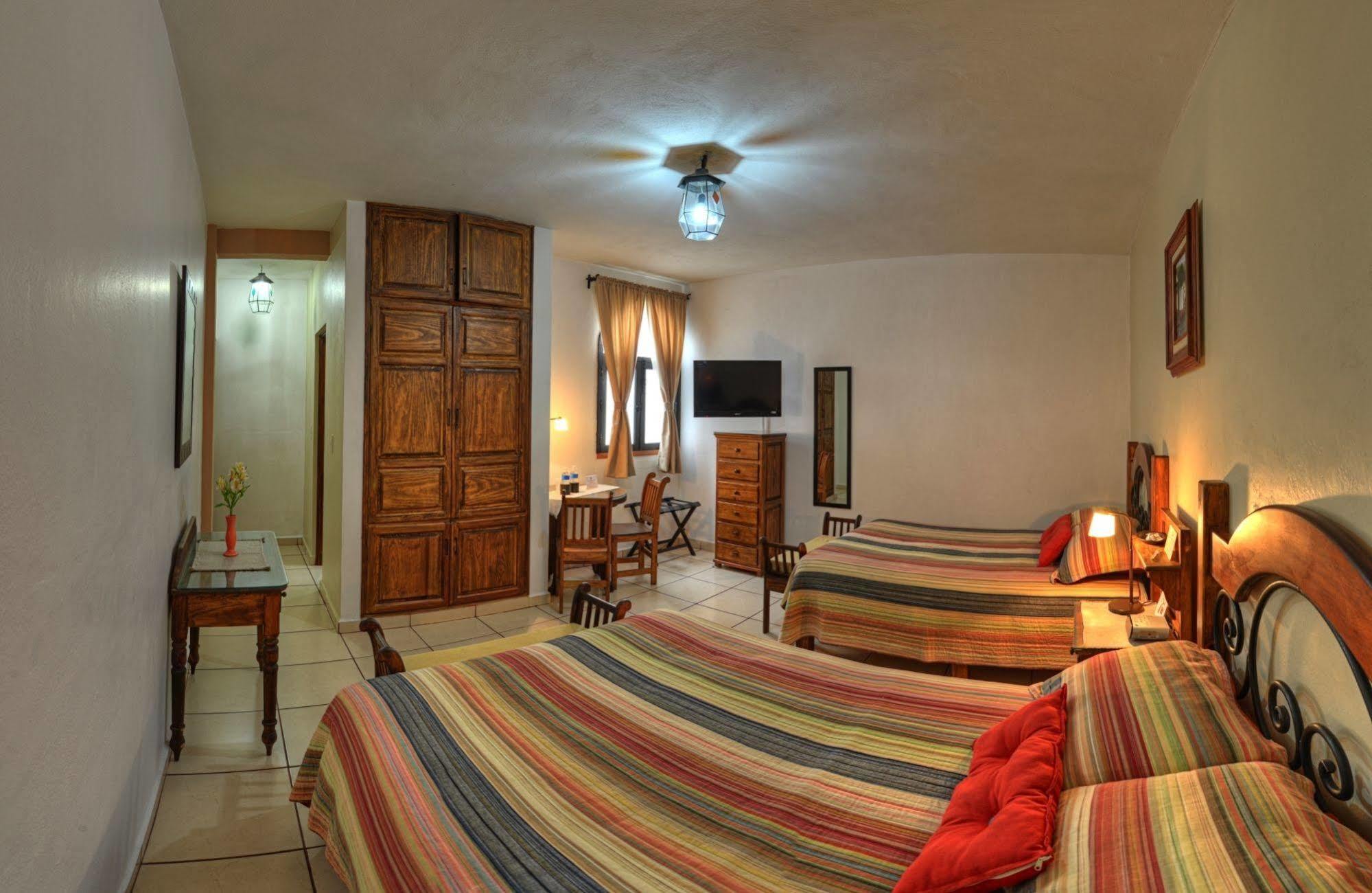 La Casa Del Laurel Hotell Taxco de Alarcon Eksteriør bilde