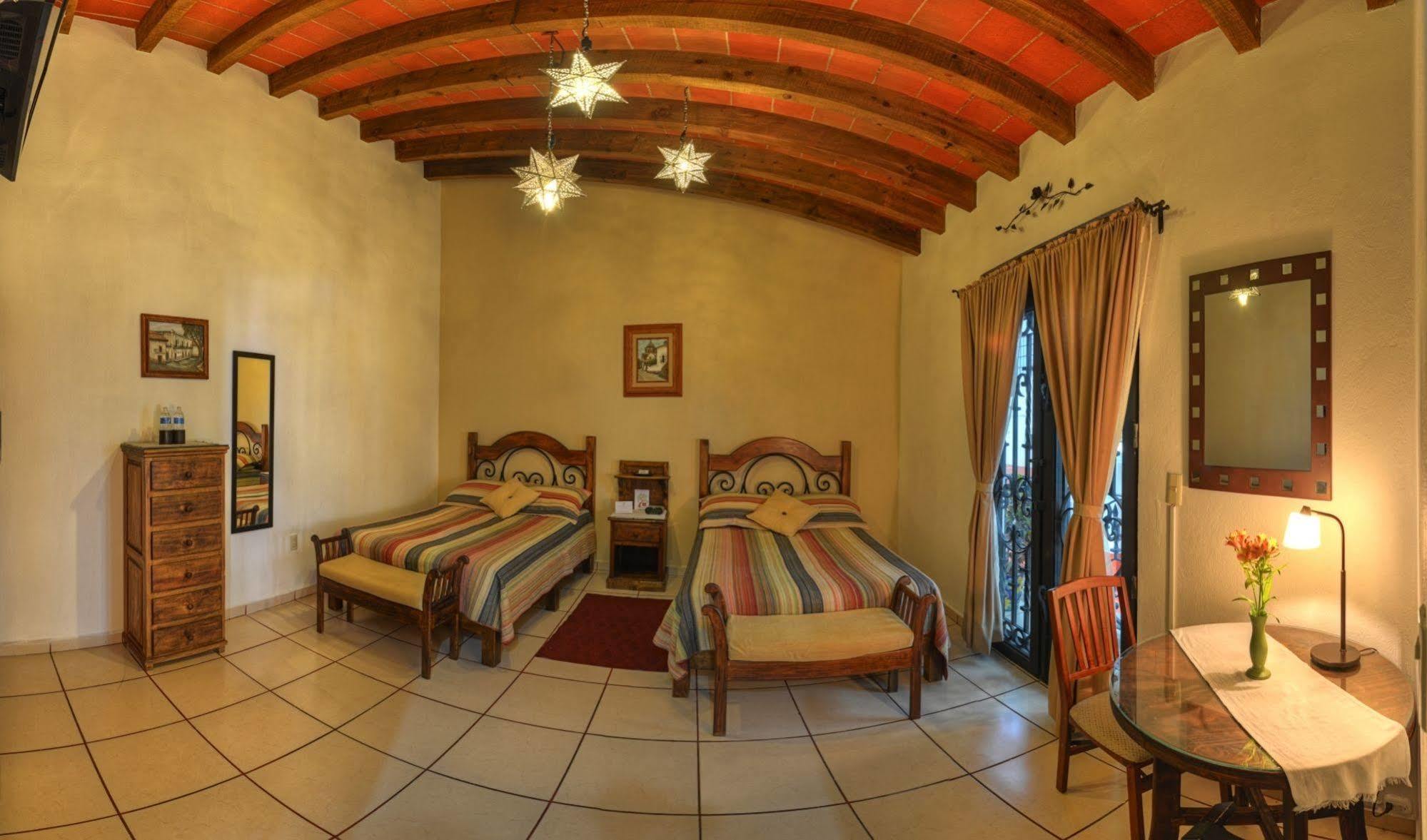 La Casa Del Laurel Hotell Taxco de Alarcon Eksteriør bilde