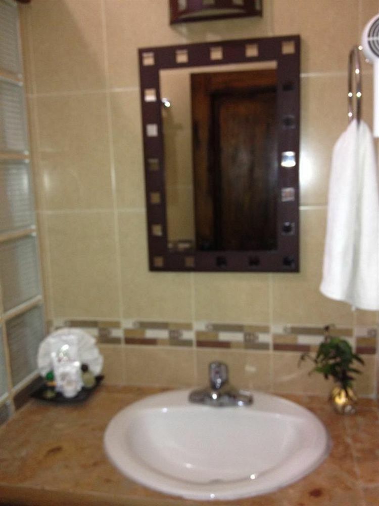 La Casa Del Laurel Hotell Taxco de Alarcon Eksteriør bilde